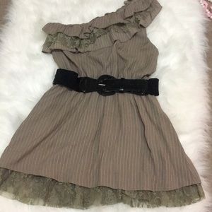 LOVE CULTURE ONE SHOULDER RUFFLED belted top